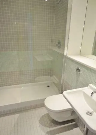 Serviced Leeds * Leeds (West Yorkshire)